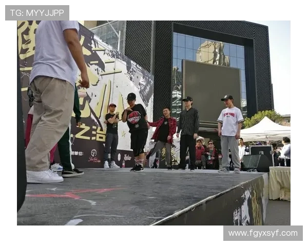 成都街舞队以89分领跑全国街舞大赛积分榜展现强大实力 成都街舞队以89分领跑全国街舞大赛积分榜展现强大实力